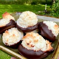 #coconut #macaroon with #semisweet #chocolate dip.